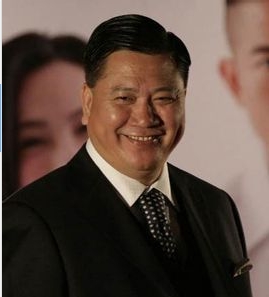 影帝萬梓良出席南昌、成都金意陶陶瓷簽售會