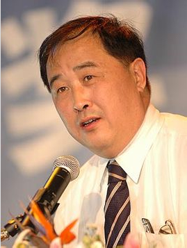 陳淮出席2014年亳州區(qū)域與經(jīng)濟(jì)發(fā)展高峰論壇