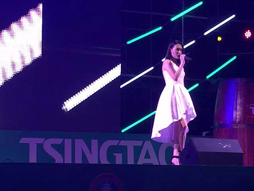 崔天琪出席青島啤酒節開幕式—煙臺站