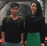 孫露與經(jīng)紀人李志合影